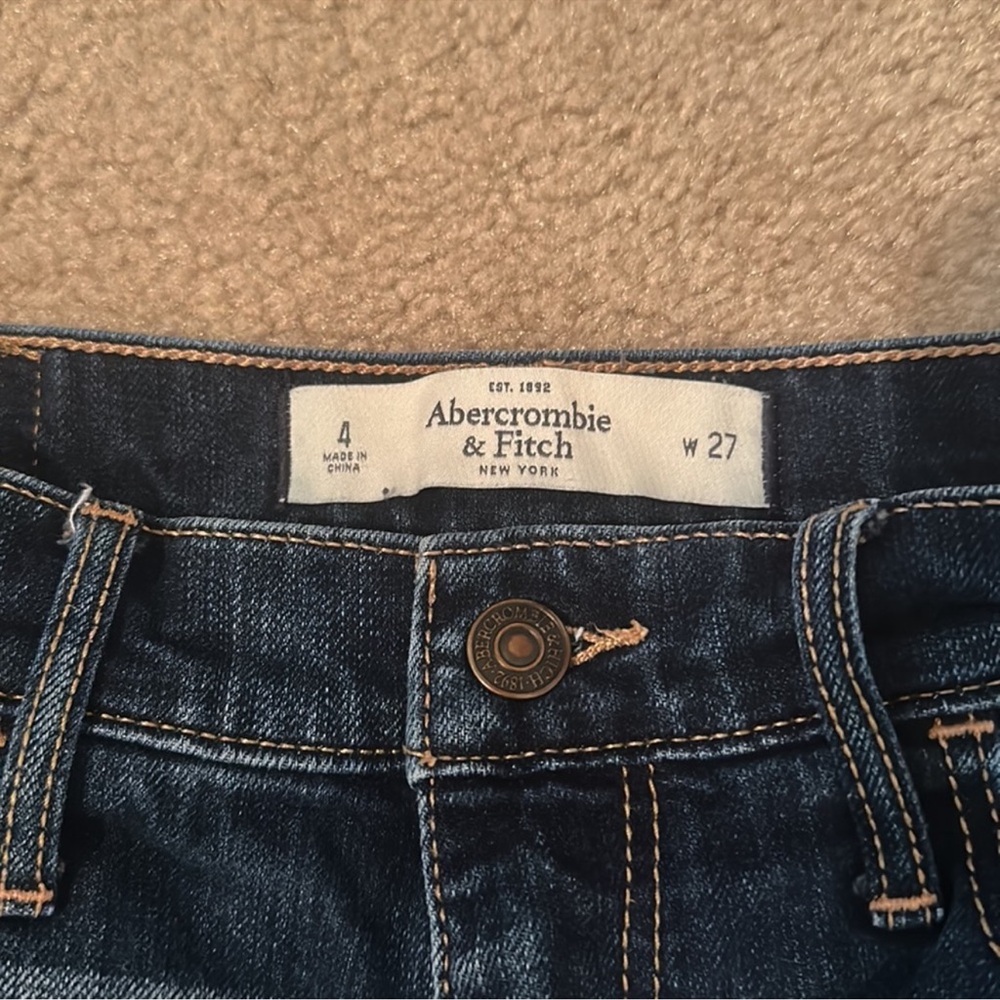 Abercrombie and Fitch Denim Blue Women's Shorts - Picture 2 of 3